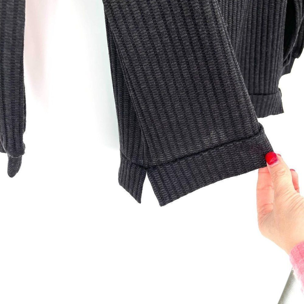 Status By Chenault Black Rib Knit Crewneck‎ Lantern Sleeve Soft Top NWT Women XS - Picture 4 of 7